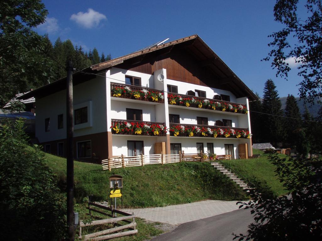 Haus Bergblick Apartment Bad Kleinkirchheim Bagian luar foto